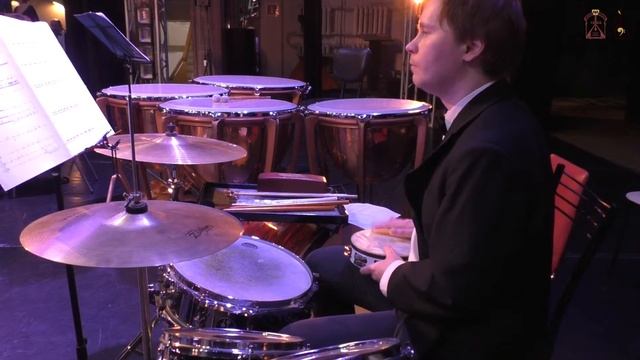 Иосиф Тамарин - "Вариации на тему РНП "Не было ветру"", соло на балалайке-контрабас - Михаил Юшутин смотреть онлайн