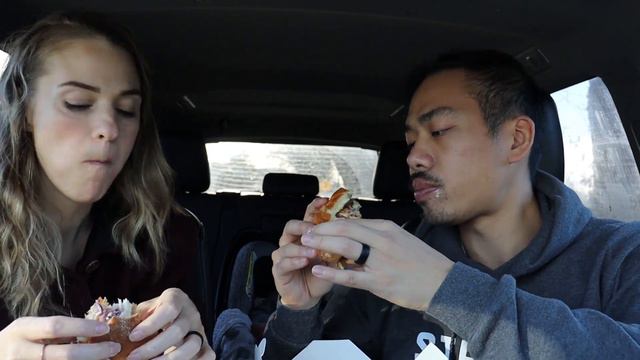 POUTINE BURGER AND CRISPY COD BURGER FROM CAVU KITCHEN - CAR MUKBANG смотреть онлайн