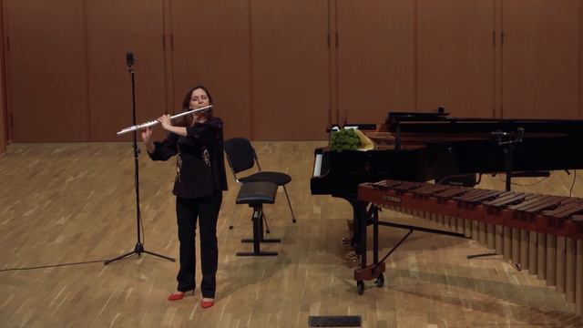 Элла Должикова ELLA DOLZHIKOVA Ян Кларк Паровоз Ian Clarke The Great Train Race смотреть онлайн