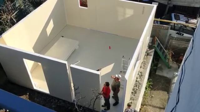 Монтаж первого этажа дома из сэндвич-панелей в Туапсе