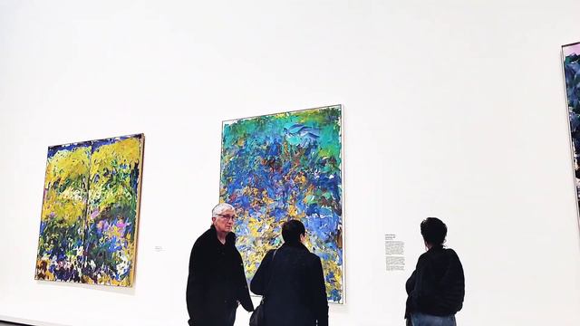 LOUIS VUITTON FOUNDATION - HIGHLIGHTS - IMPRESSIVE ART COLLECTION - FRANK GEHRY, JOAN MITCHELL ... смотреть онлайн