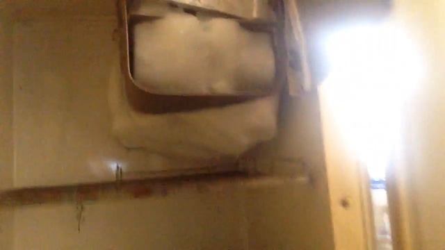 Размораживание старого холодильника: Ничего удивительного рядом смотреть онлайн