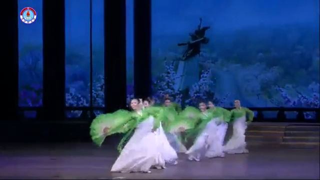 [Русский] Женский групповой танец "С духом легендарного коня Чхоллима" смотреть онлайн