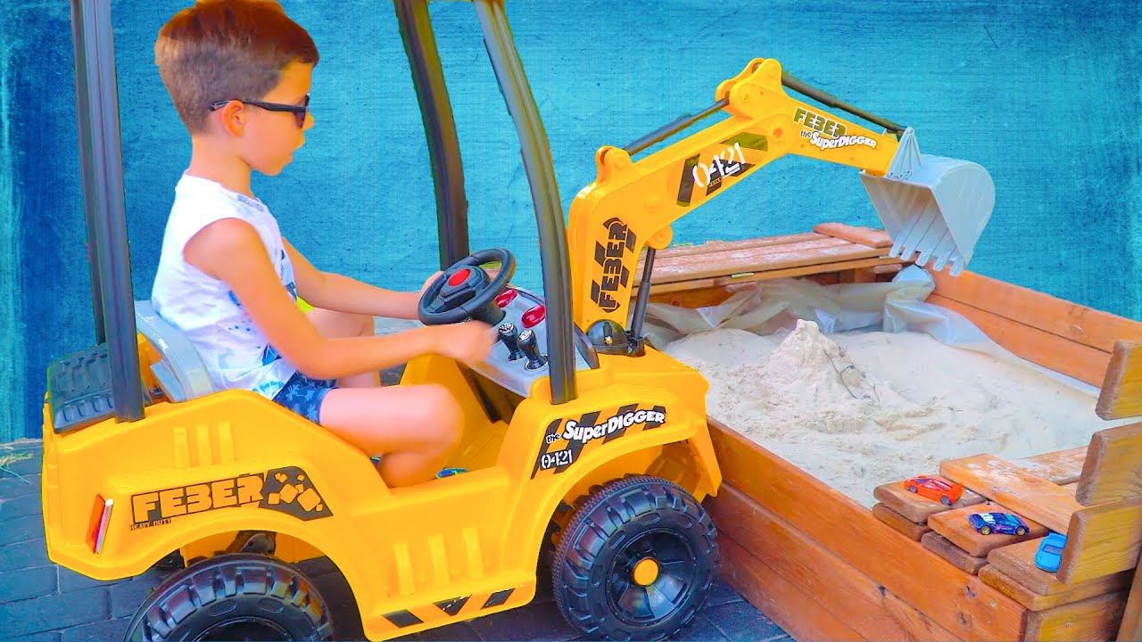 Артём и истории про ТРАКТОР Экскаватор и другие Машинки смотреть онлайн