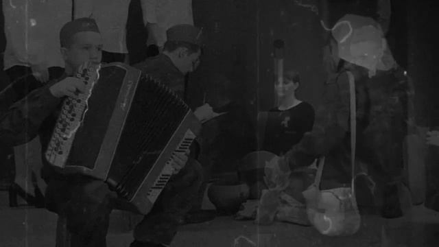 "В землянке" (видеоклип) смотреть онлайн