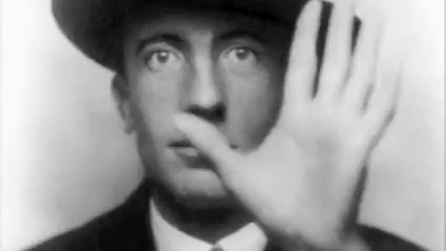 Paul Eluard : "Liberté" (dit par l'auteur) смотреть онлайн