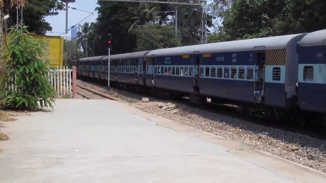 Train Capture Using My New Camera Canon SX150 IS - Indian Railways смотреть онлайн