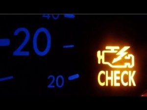 ЗАГОРЕЛАСЬ ЛАМПОЧКА CHECK ENGINE, МОЖНО ЛИ ЕХАТЬ ?