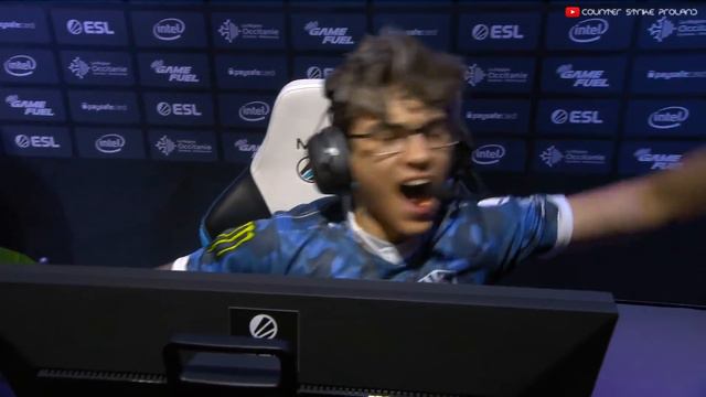 300 IQ BOOST on FLASH! - CS:GO BEST ODDSHOTS #375 смотреть онлайн