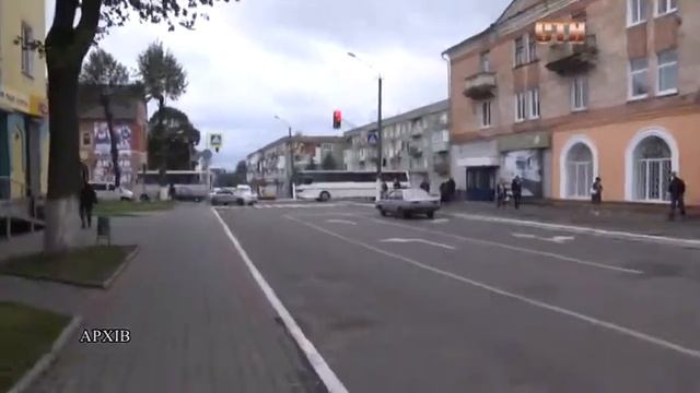 У Нововолинську водій в'їхав в електроопору смотреть онлайн