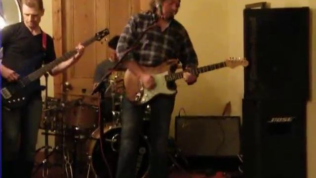 Laundromat (Rory Gallagher cover) (Barry McGivern and the 'Double Vision band' Belfast 9.7.11) смотреть онлайн