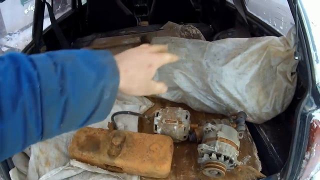 КУПИЛ ГАРАЖ У СТРАШНО ЗАПАСЛИВЫХ ХОЗЯЕВ - РАЗГРЕБАЮ ГОРЫ И ПОКАЗЫВАЮ ЧТО ТАМ ЕСТЬ смотреть онлайн