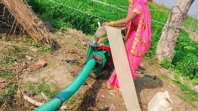 Female Farming Sinchai Pump Machine | 8hp Diesel Engine WaterPump Machine Bast Pump Machine смотреть онлайн