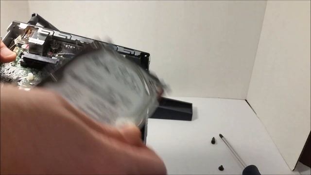 ThinkCentre M700 Lenovo Tiny Desktop Review, Benchmark and Teardown 10HY 000GUS смотреть онлайн