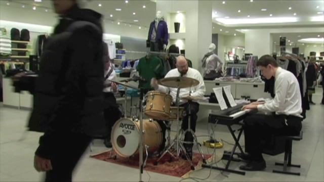 Blue Train (Coltrane) - performed by Geoff Peters Trio (jazz) piano bass drums смотреть онлайн