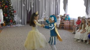 Трогательный танец принца и принцессы Новый год Утреник в Детском саду