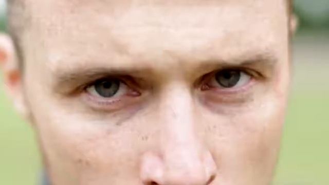 Как развлекалась средневековая молодёжь или техника фехтования на цвайхендерах (двуручных мечах) смотреть онлайн