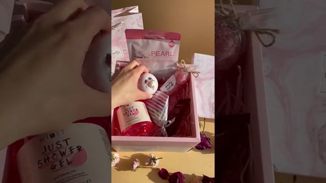 Подарки девушкам женщинам Казахстан 8 марта смотреть онлайн