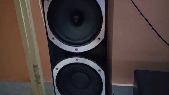 Wharfedale 10.7 Speaker