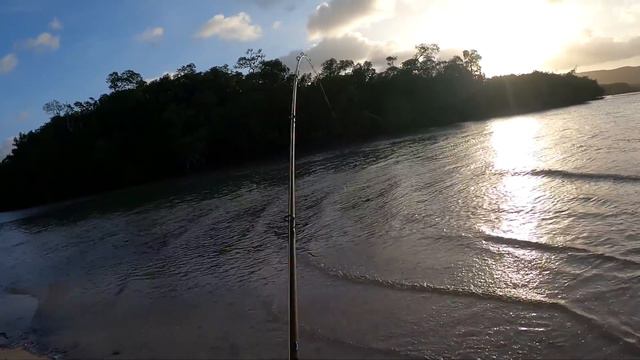 Crocodile Scare Fishing For HUGE BARRAMUNDI! 😨 (Ep: 18) смотреть онлайн