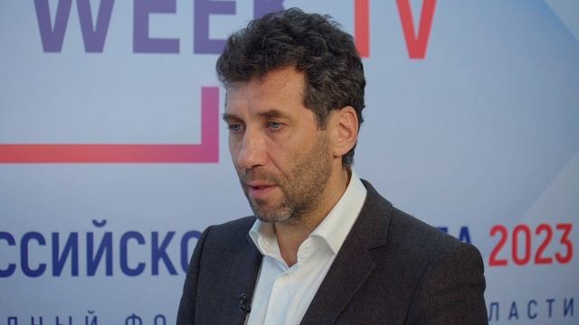 Евгений Мовчан, генеральный директор СТД «Петрович» на Неделе Российского Ритейла 2023 смотреть онлайн