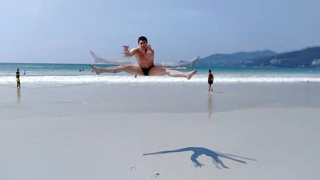 Сальто на пляже острова Пхукет смотреть онлайн