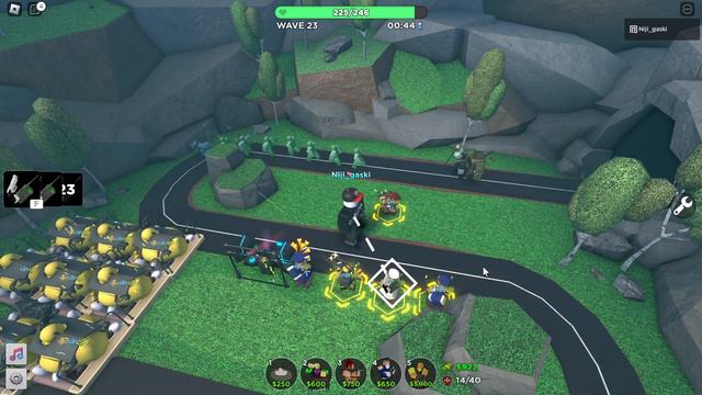 Why the Engineer and Golden Minigunner Suck... | Tower Defense Simulator смотреть онлайн