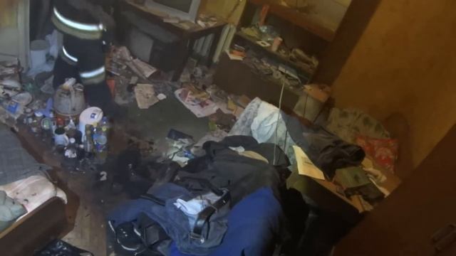 Чуть не спалил барак смотреть онлайн