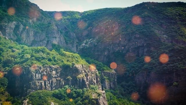 Siranush Galstyan - Hayots Ashkharh (Gusan Benik)