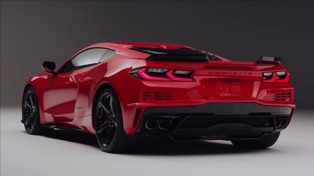 2024 Chevy Corvette E-Ray Costs Nearly $40,000 More Than the Base Stingray смотреть онлайн