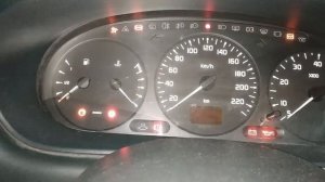 Рено Сценик - замена троса сцепления и газа.