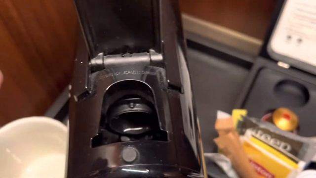 How to use the Nespresso mini C30 (demo) смотреть онлайн