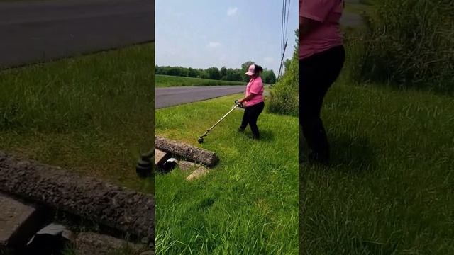 LIKE A BOSS?? TRIMMER QUEEN MAKING IT LOOK EASY.... смотреть онлайн