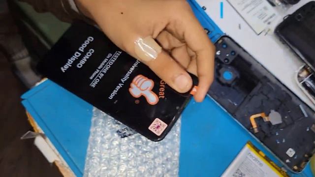 Замена экрана Repairing a Cracked Phone Screen A Complete Guide to Rebuilding Your Broken Device смотреть онлайн