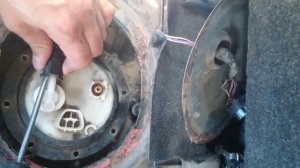 Замена топливного насоса на Toyota Bb NCP31 2000гв