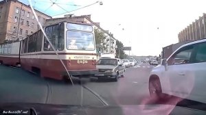 Мгновенная карма на дорогах. Дураки и  дороги.