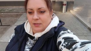 VLOG  Забрали посылку, Костя не дает посмотреть что пришло