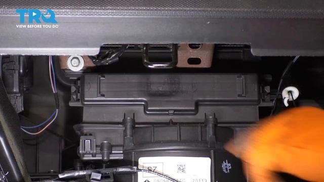 Cabin Air Filter Door 2007-2010 Chrysler Sebring смотреть онлайн