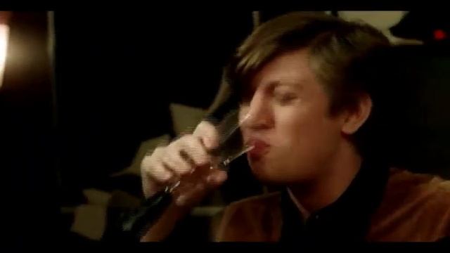 Don't Ever Wipe Tears Without Gloves / Torka aldrig tårar utan handskar title sequence смотреть онлайн