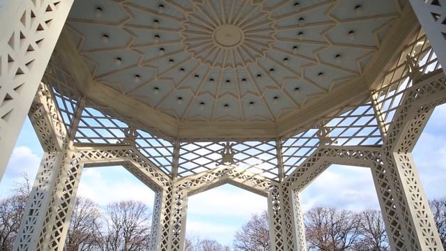 Онлайн-экскурсии по Парку Горького: Ажурная беседка