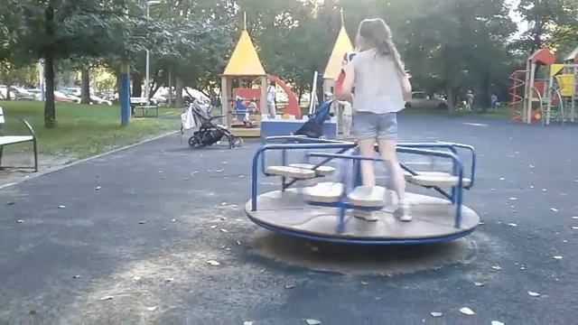Кувырки на каруселе смотреть онлайн