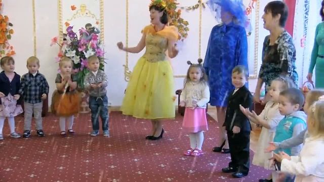 Осенний утренник. Детский садик младшая группа смотреть онлайн