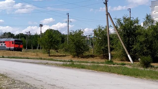 Два пассажирских поезда Саратов - Новороссийск и Адлер - Челябинск. смотреть онлайн