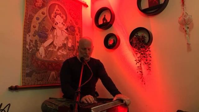 Live • Om Amideva Hri mantra chanting смотреть онлайн