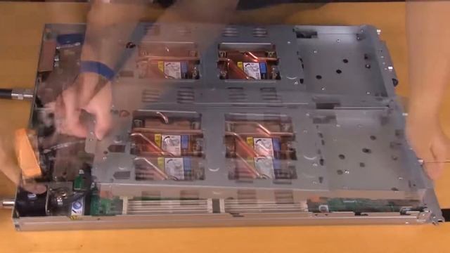 Lenovo ThinkSystem SD650 V2 installing a system board смотреть онлайн