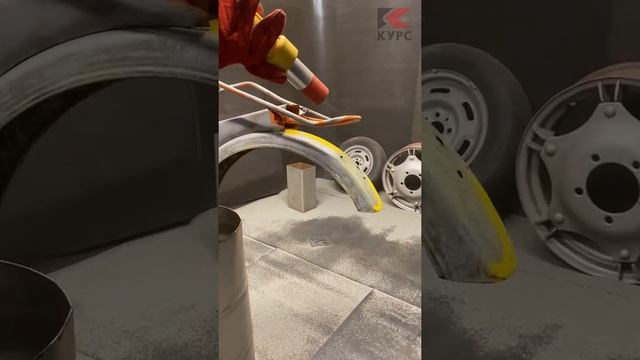 Пескоструй рамы мопеда дробью в обитаемой камере #shorts смотреть онлайн