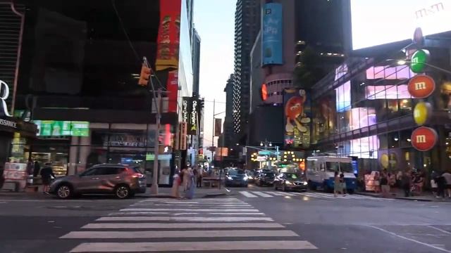 Нью-Йорк. Манхэттен. 5 авеню, Рокфеллер центр и Таймс Сквер. смотреть онлайн