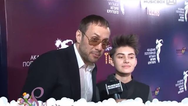 ЭMMA М и Александ Липовой! Поздравляют с 8 марта! смотреть онлайн