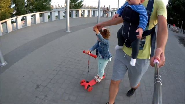 Вечерние покатушки на самокате смотреть онлайн