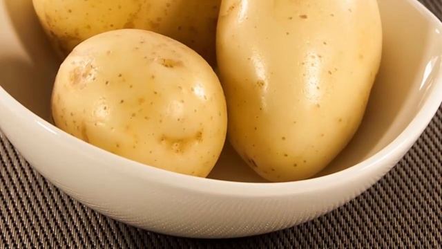 Молодой картофель - польза и вред. Стоит ли есть ранний картофель? смотреть онлайн